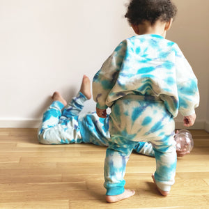 Open image in slideshow, Sweatpants &quot;Ben&quot; AYOchella blue
